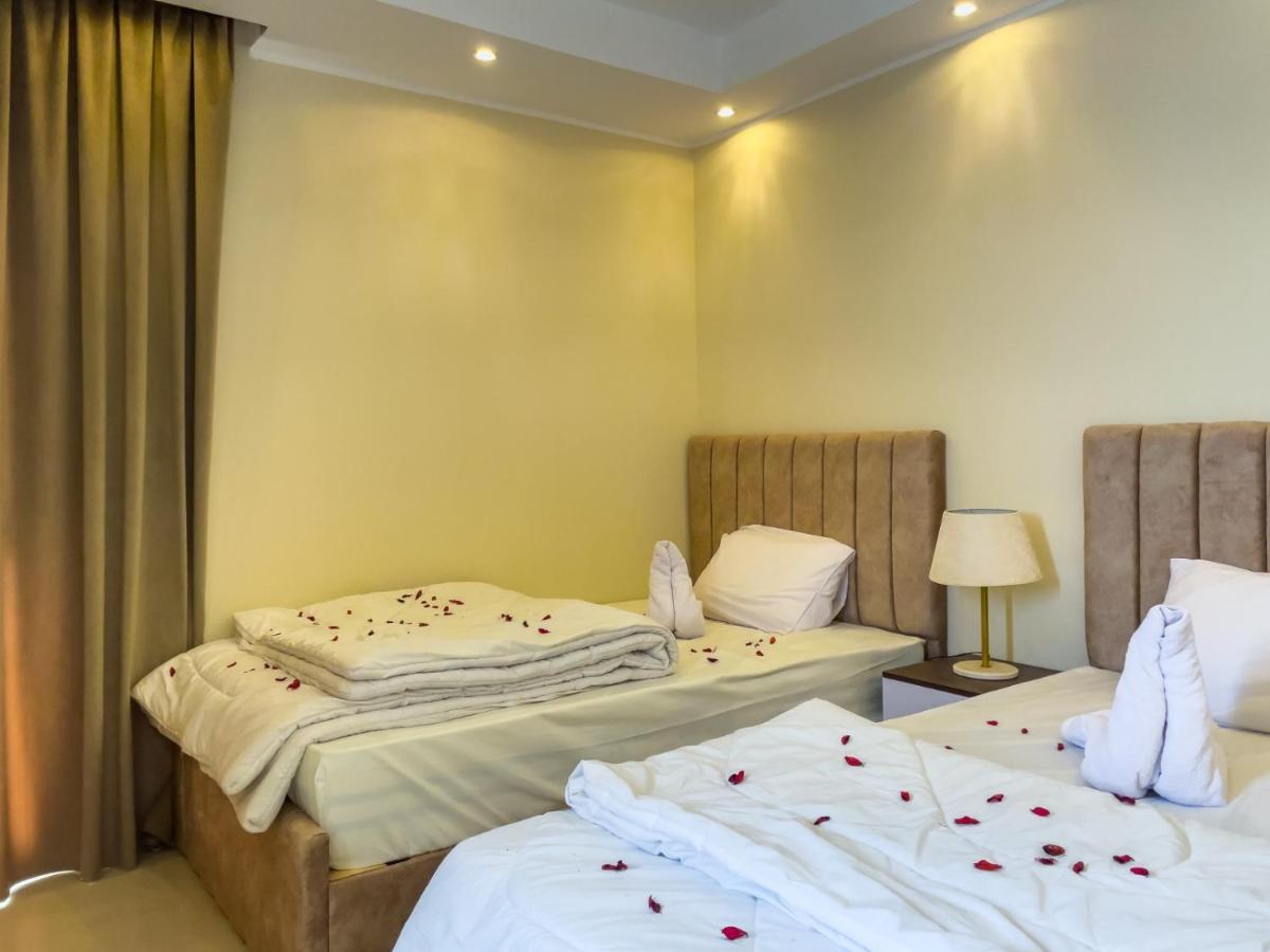 Jumeirah Pyramids View Inn Kafrat al Jabal Luaran gambar