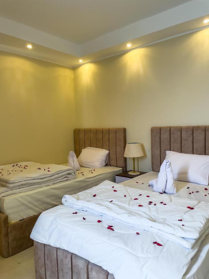 Jumeirah Pyramids View Inn Kafrat al Jabal Luaran gambar
