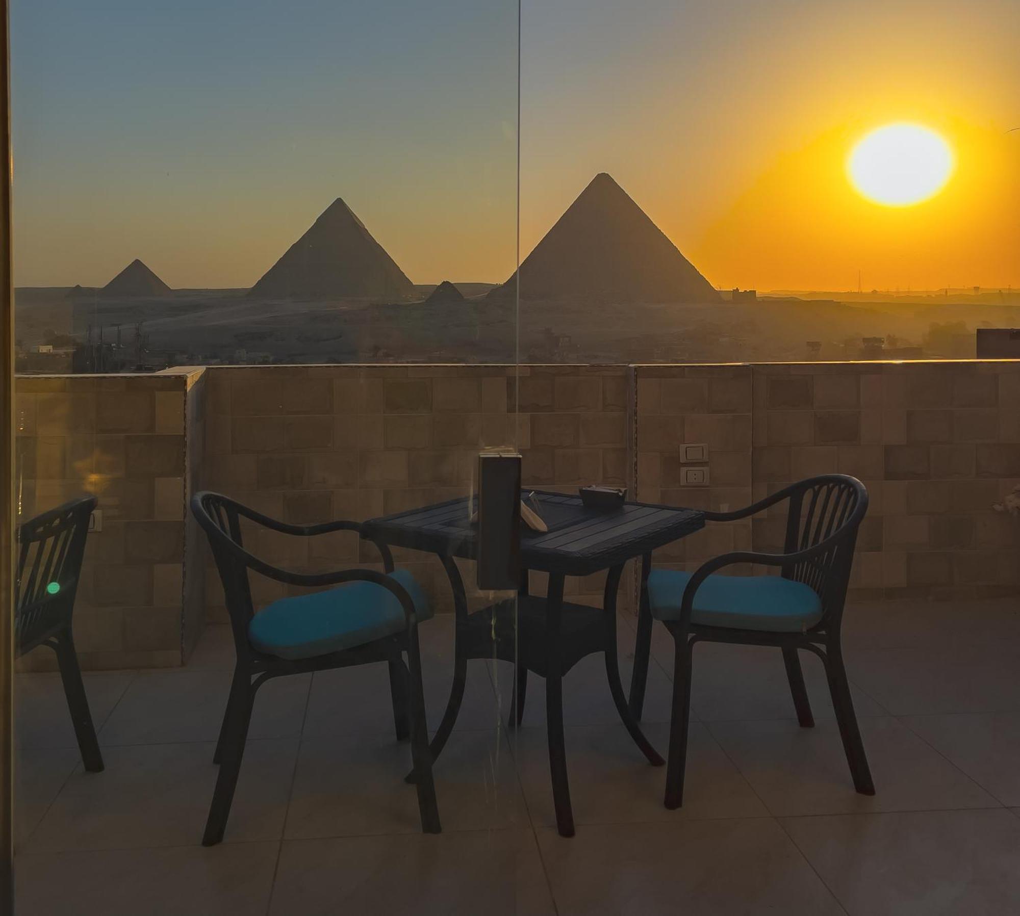 Jumeirah Pyramids View Inn Kafrat al Jabal Luaran gambar
