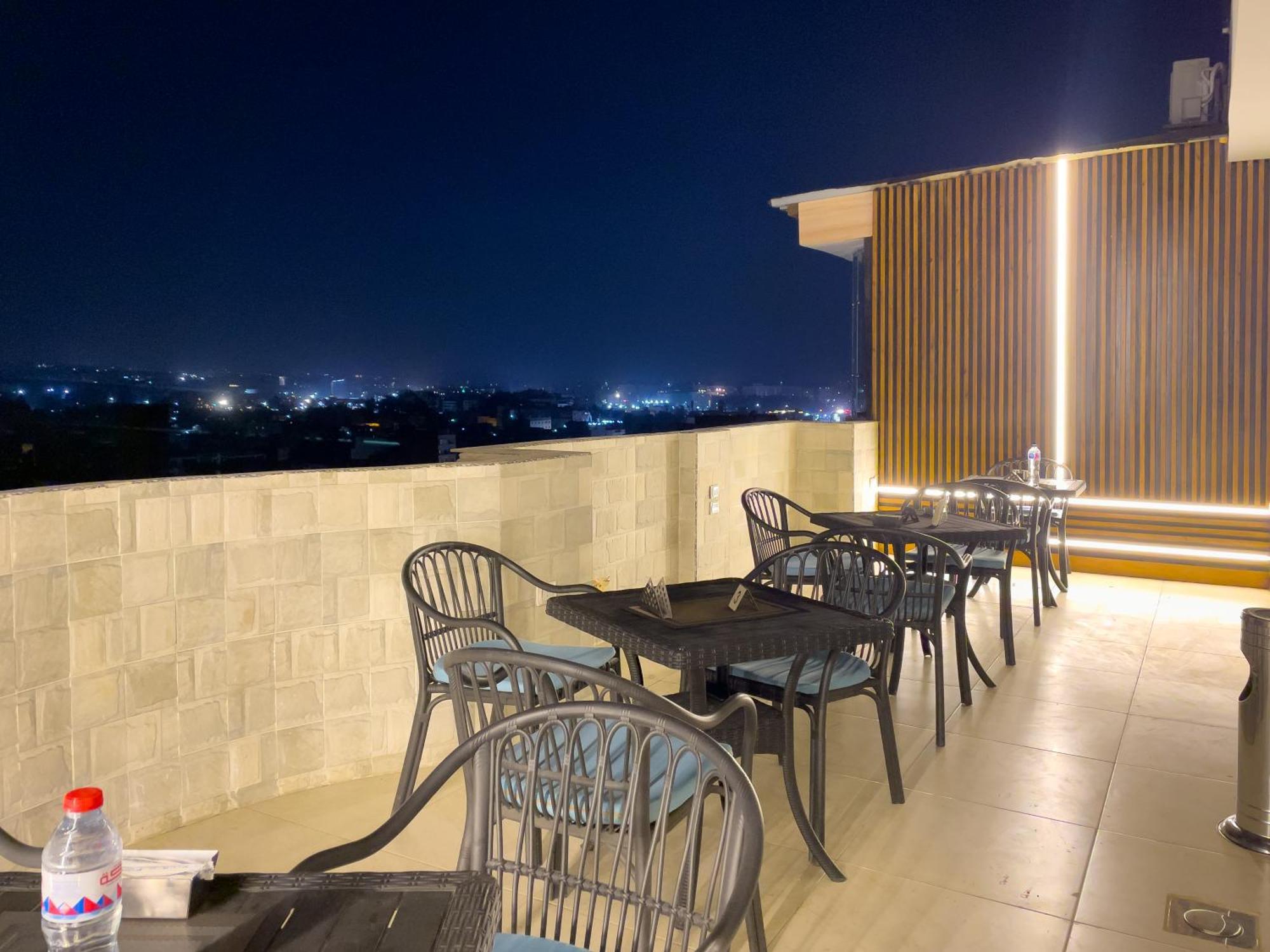 Jumeirah Pyramids View Inn Kafrat al Jabal Luaran gambar