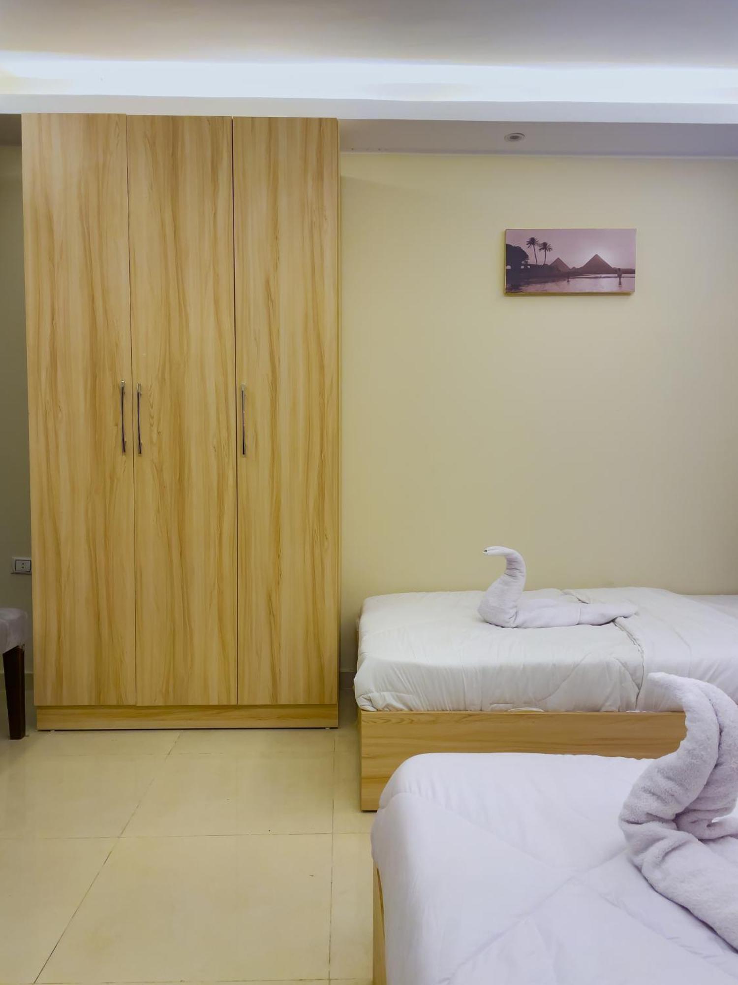 Jumeirah Pyramids View Inn Kafrat al Jabal Luaran gambar