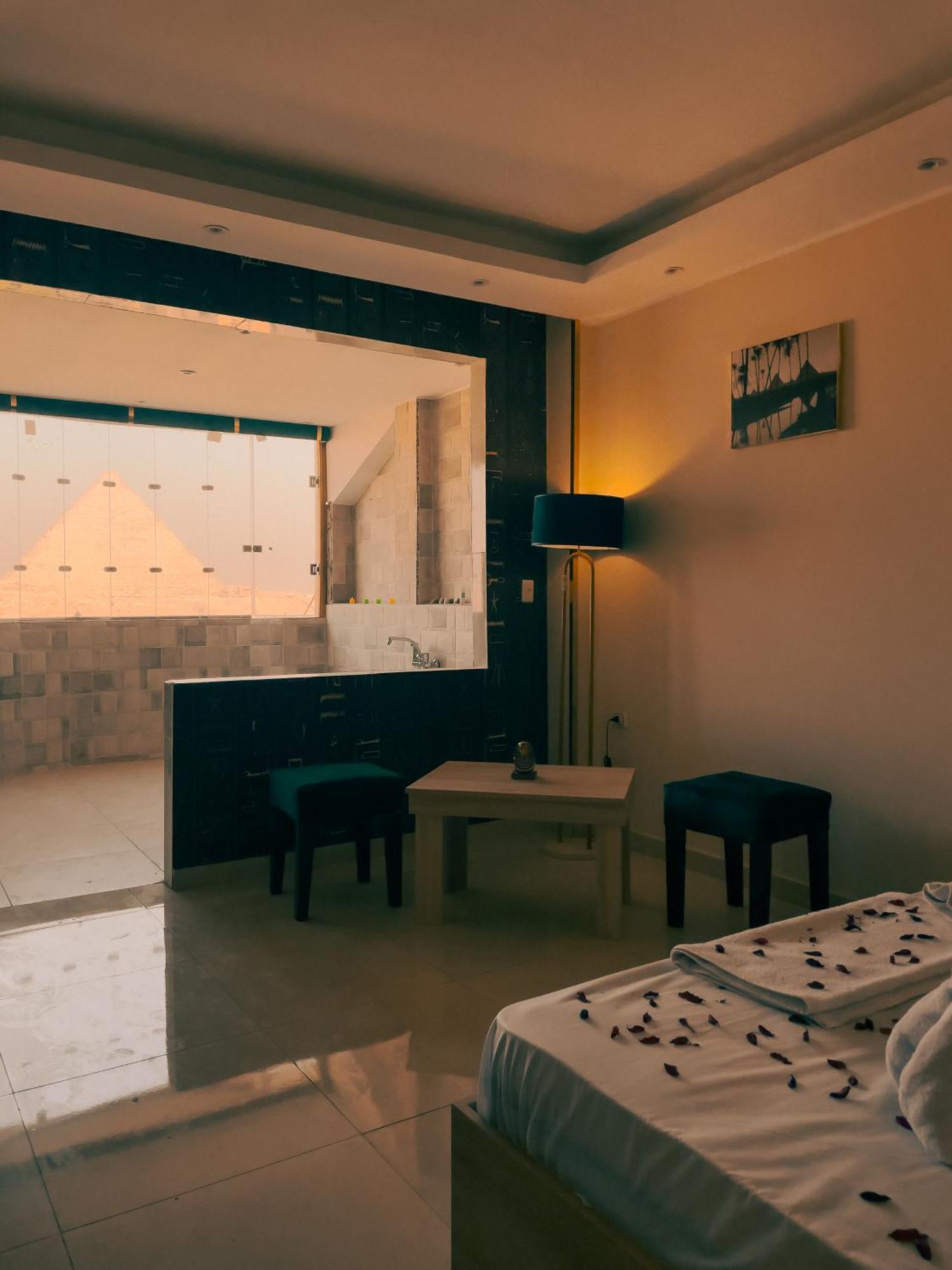 Jumeirah Pyramids View Inn Kafrat al Jabal Luaran gambar
